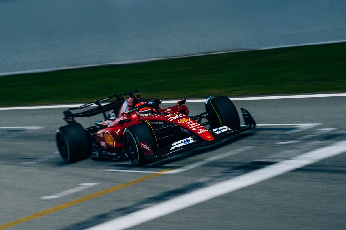 Ferrari rondt eerste F1-testdag op Barcelona succesvol af