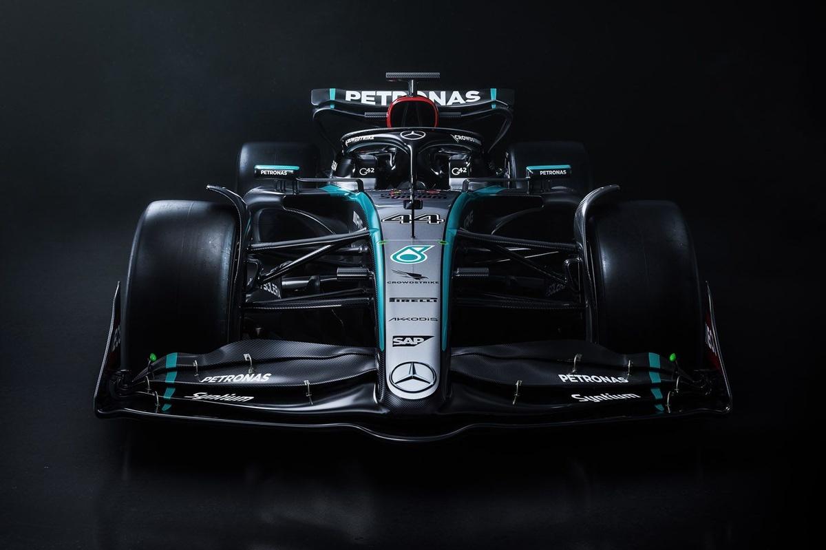 Mercedes F1 bevestigt datum voor onthulling W16 van Russell en Antonelli